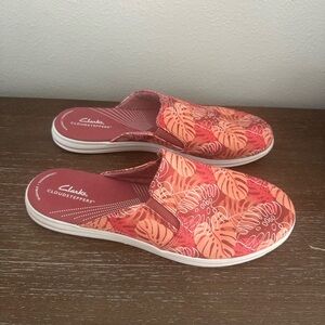New Womens Clarks Cloudsteppers Breeze Shore Mule Dusty Rose- Size 12